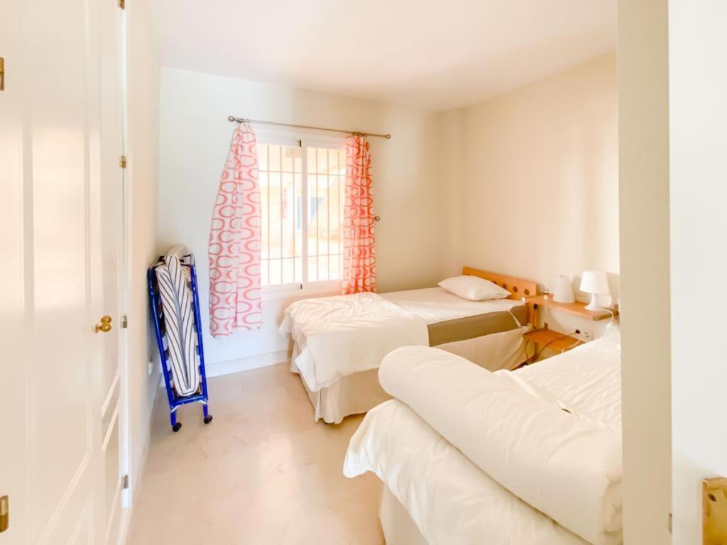 Apartamento En Los Patios De Santa Maria Golf Marbella Exterior photo